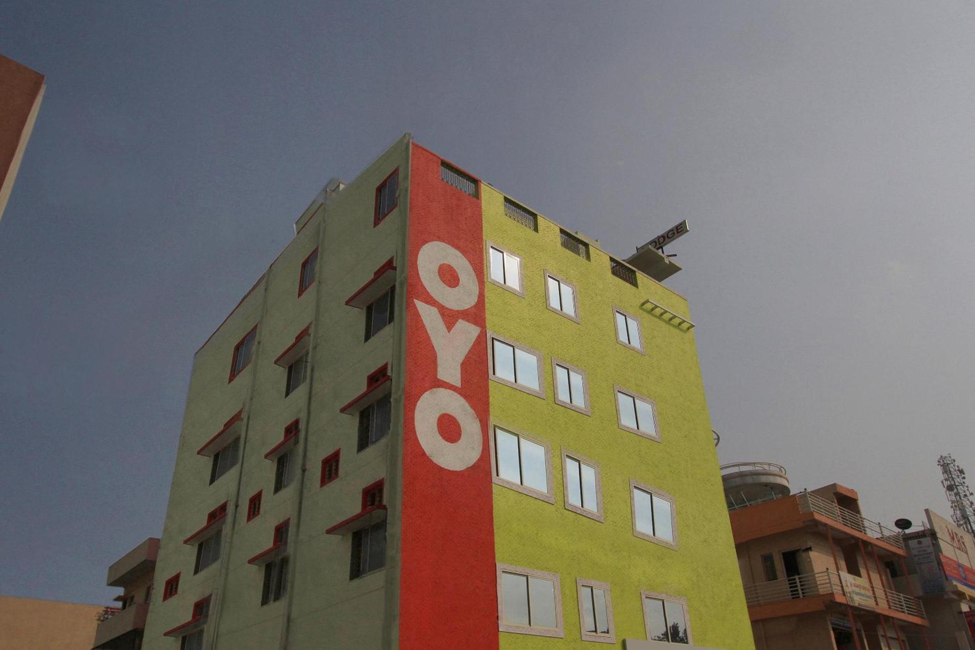 Oyo Hotel Blue Inn Bangalore Exterior photo